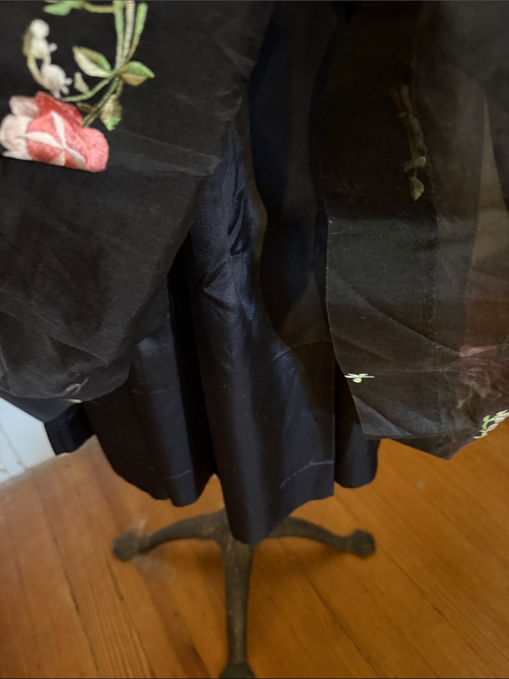 Vintage Black Floral Embroidered Fit-and-Flare Dress - Picture 4 of 5